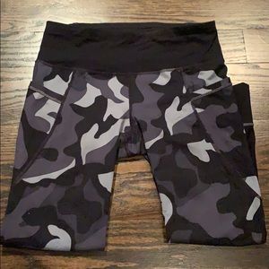 Athleta 7/8 Camo Legging